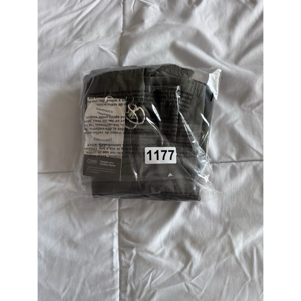 Vuori Women's Cargo Shorts - Olive Green - Picture 12 of 12